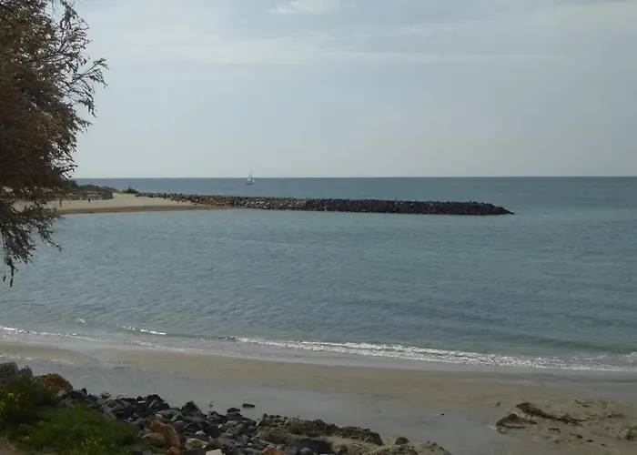 Au Bord De La 公寓 *